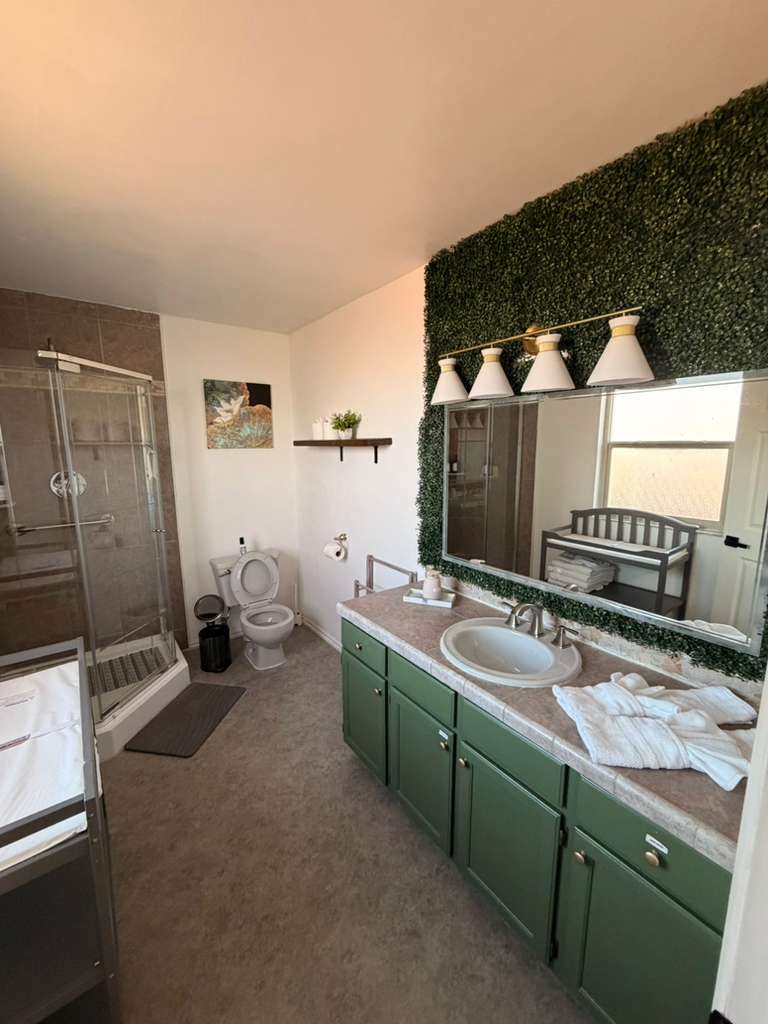 Green bathroom deep cleaned