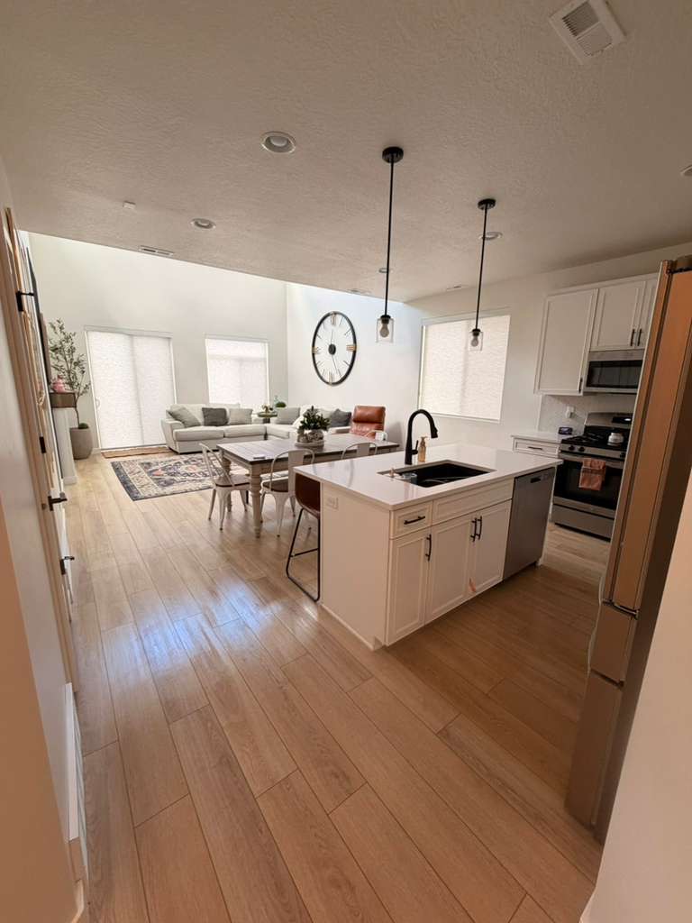 Brown kitchen cleaned and detailed