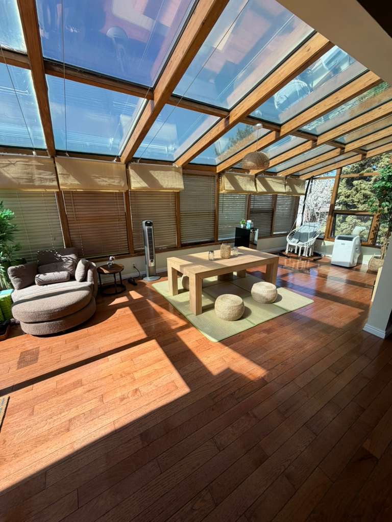 Sunroom cleaned top to bottom